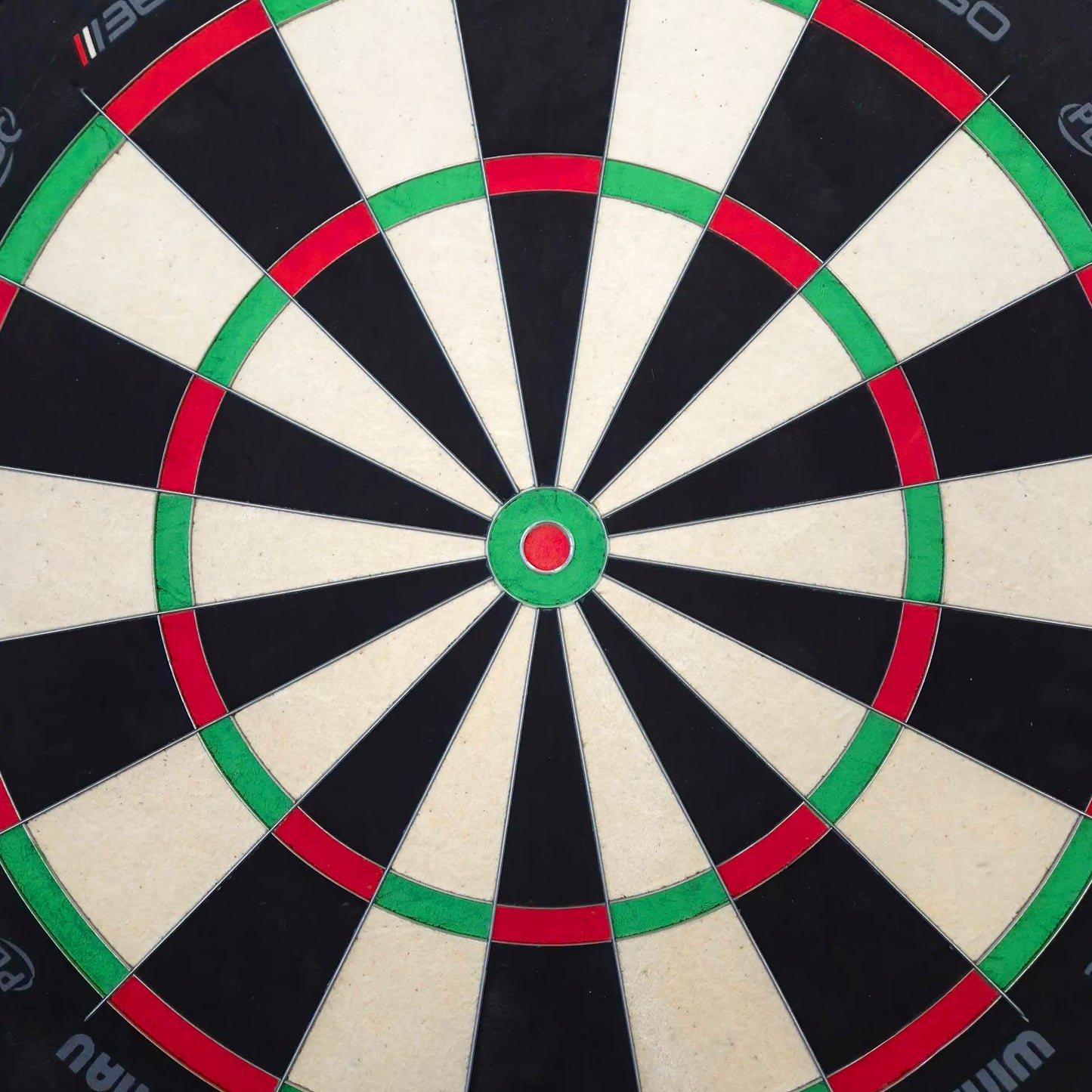 Winmau Blade 6 TC 360 Steeldartboard
